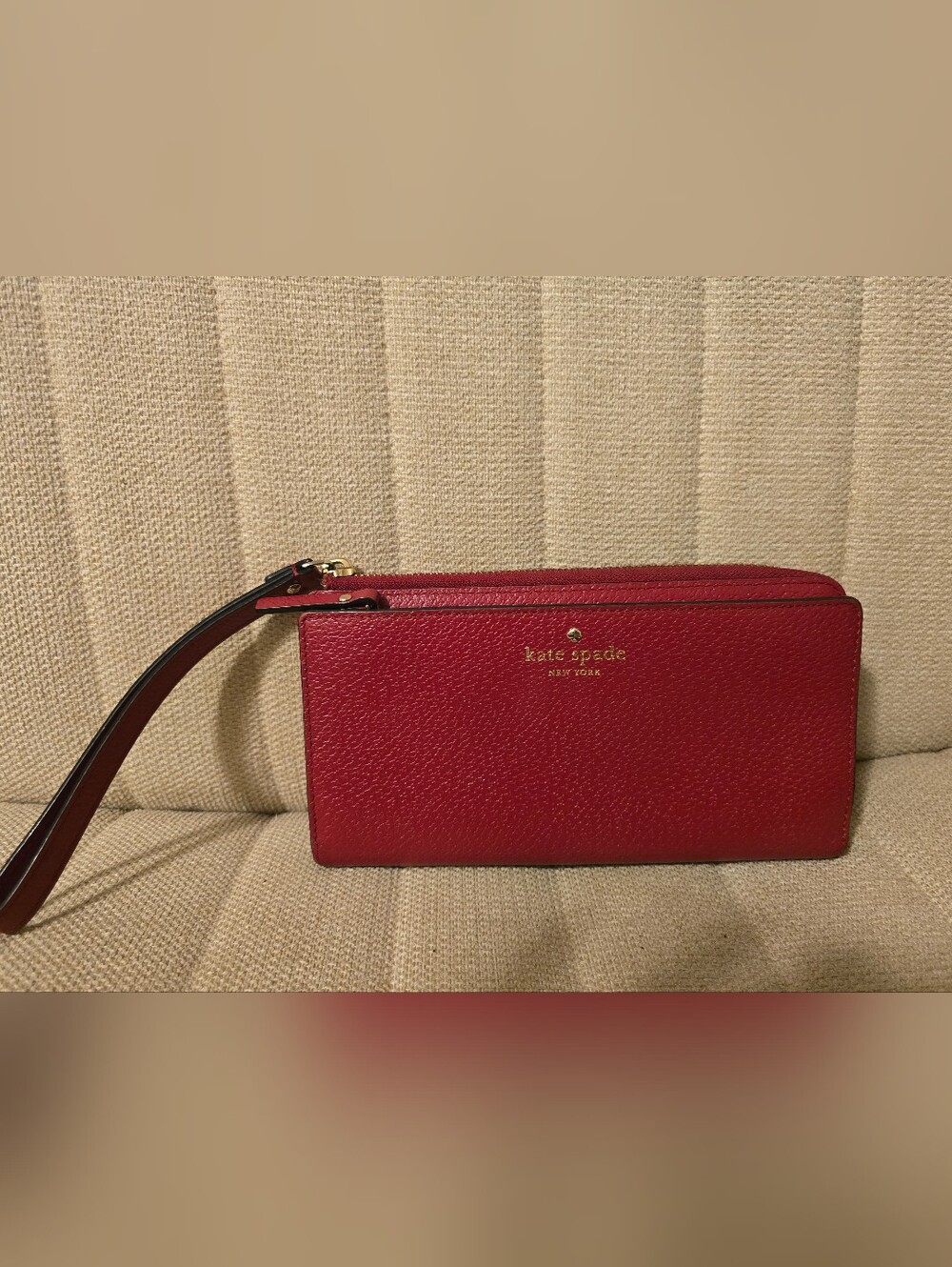 Kate Spade New York Womens Red Leather Zip Wristlet Wallet w/Credit Card Pockets